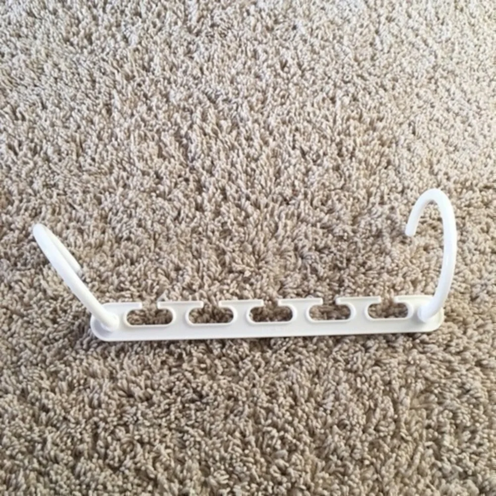 5 Wonder Hangers space saving closet organizer